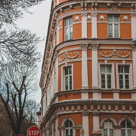 Lily's 2 By Bulgarentals - Апартамент *