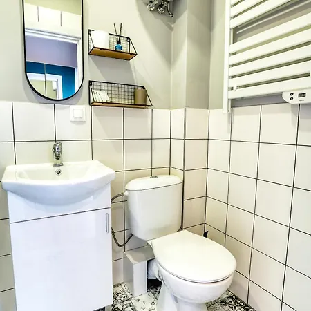 Lily's 2 By Bulgarentals - 索菲亞